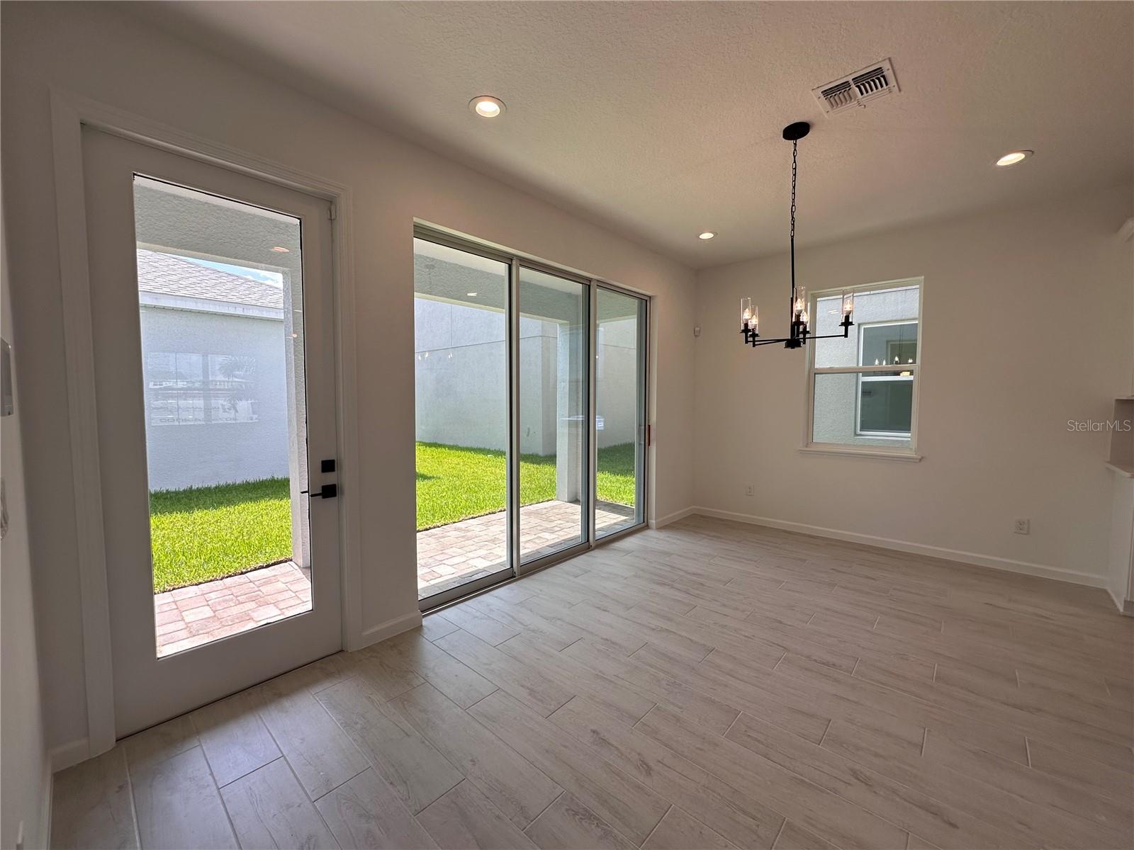 Image 8 of 15 For 12899 Westhaven Oak Drive