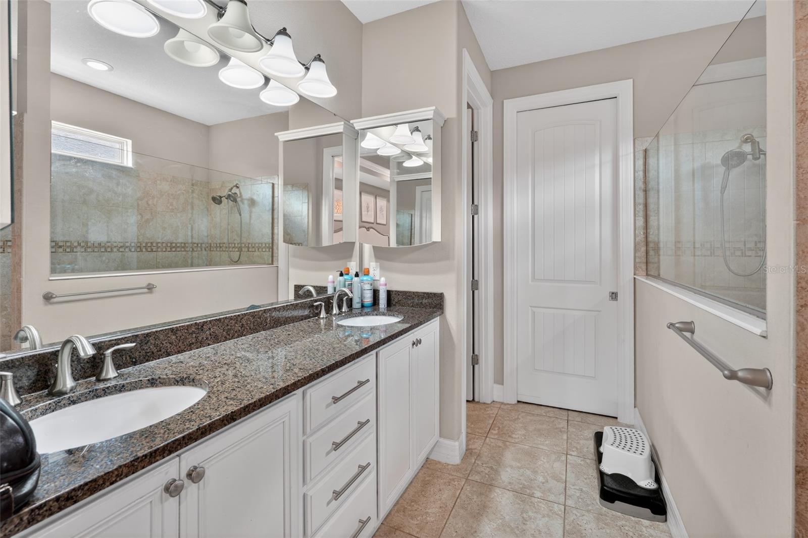 Image 15 of 47 For 5088 Hartwell Court