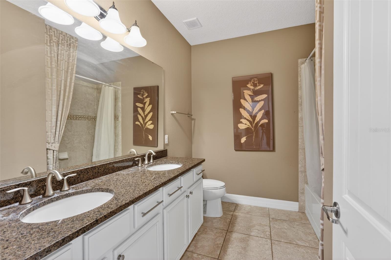Image 19 of 47 For 5088 Hartwell Court
