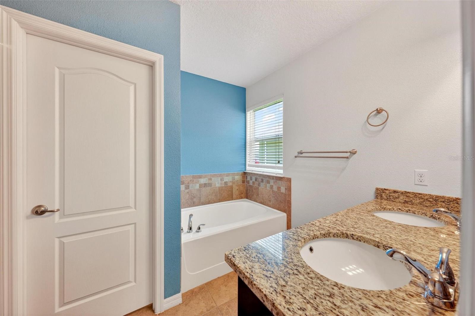 Image 43 of 75 For 1849 Dunn Cove Drive