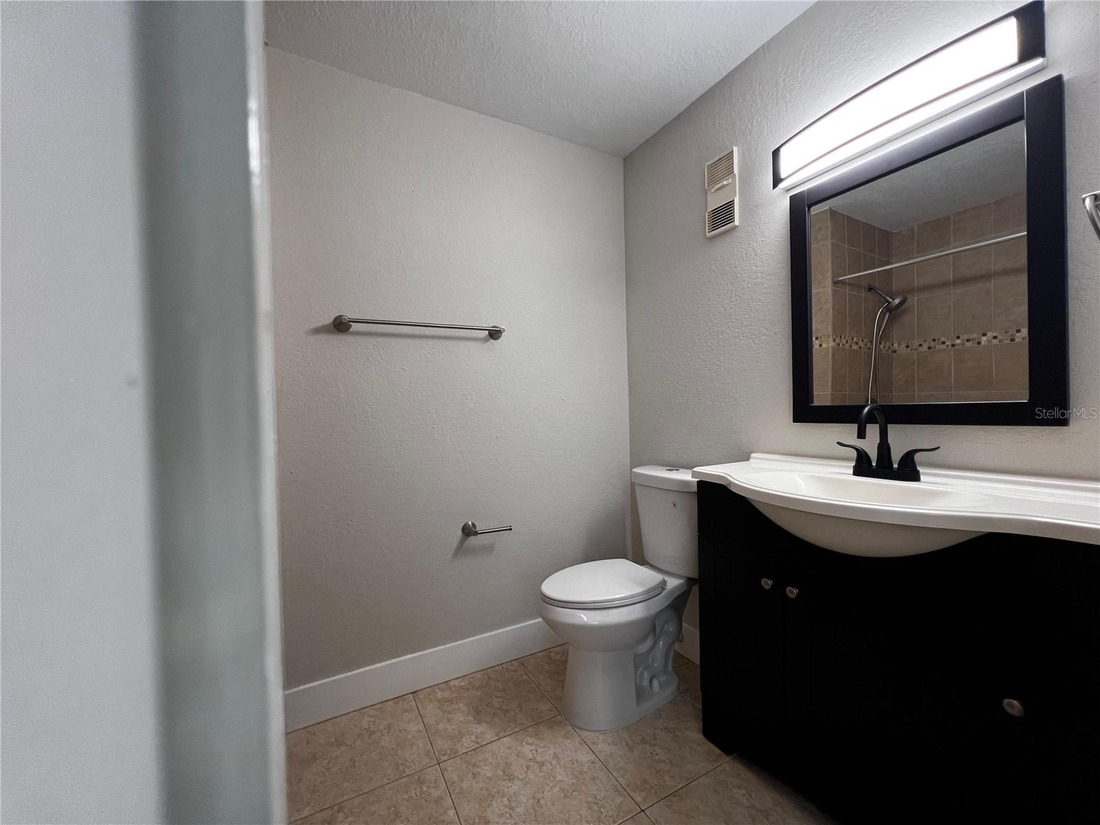Image 16 of 20 For 13102 Mulberry Park Drive 917