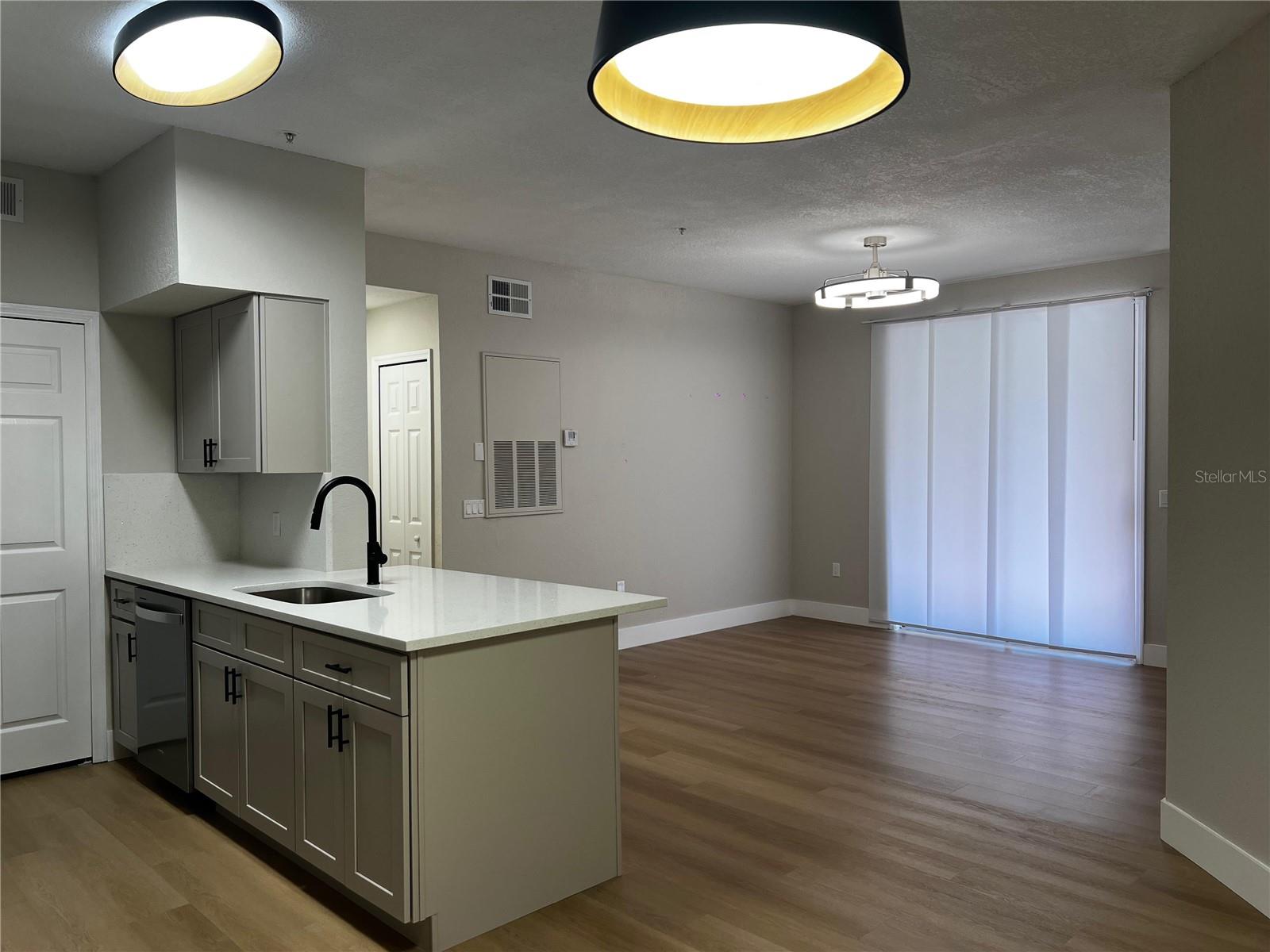 Image 2 of 20 For 13102 Mulberry Park Drive 917