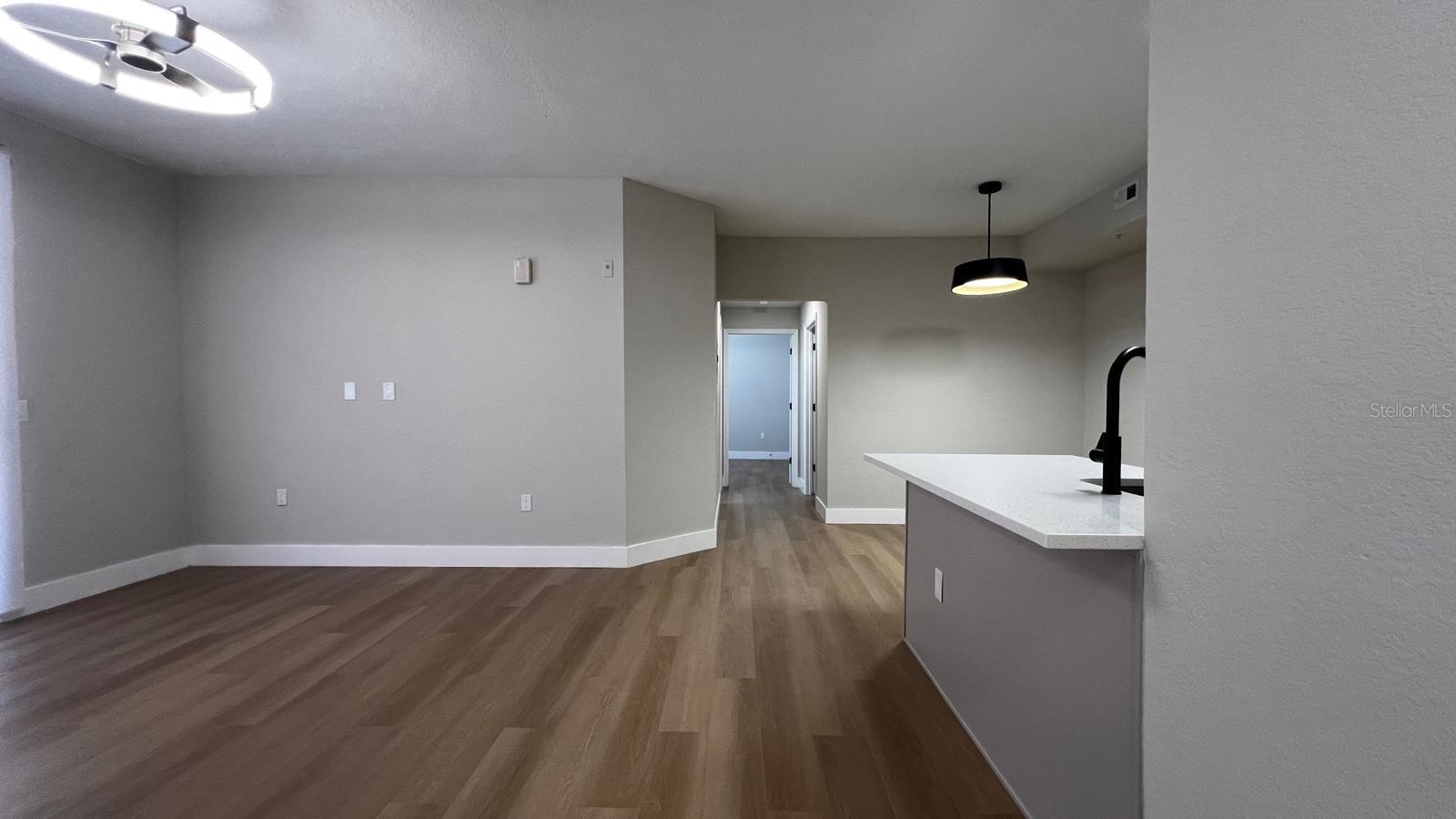 Image 9 of 20 For 13102 Mulberry Park Drive 917
