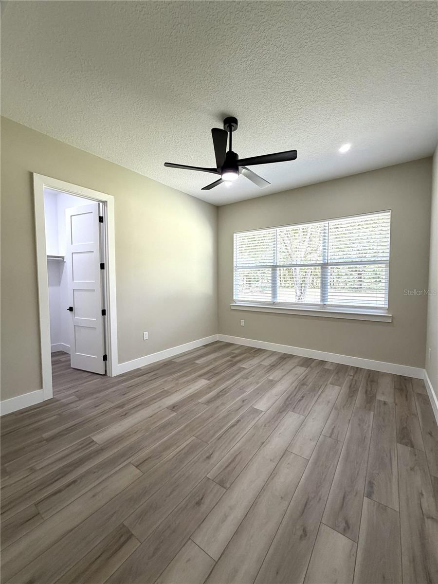 Image 17 of 28 For 24950 Bonsmara Drive