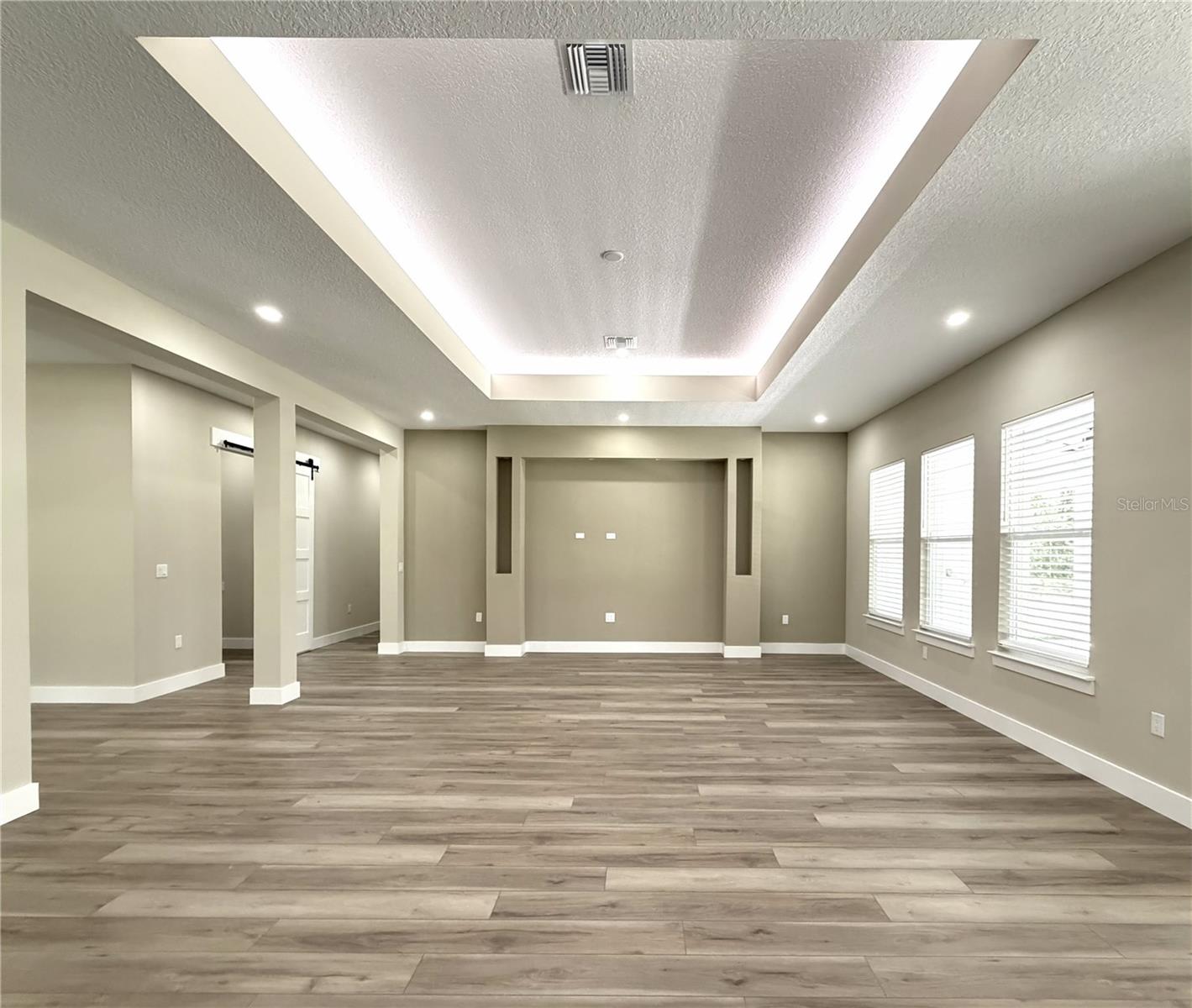 Image 8 of 28 For 24950 Bonsmara Drive