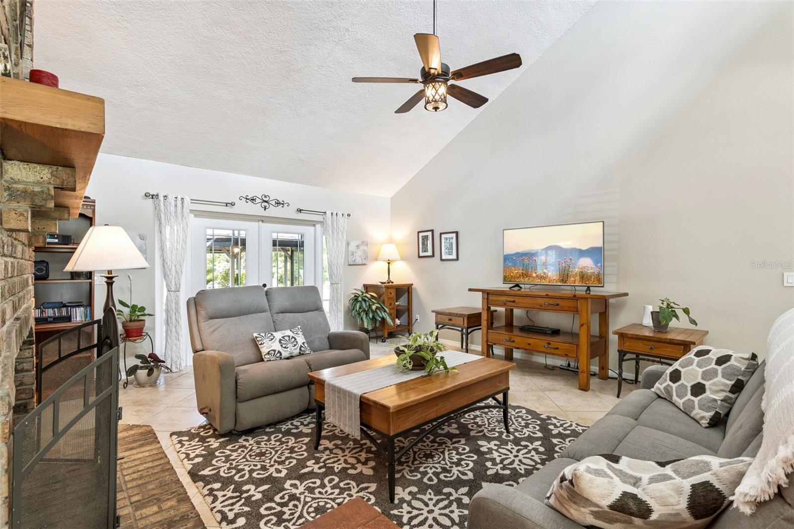 Image 11 of 61 For 441 Wild Oak Circle