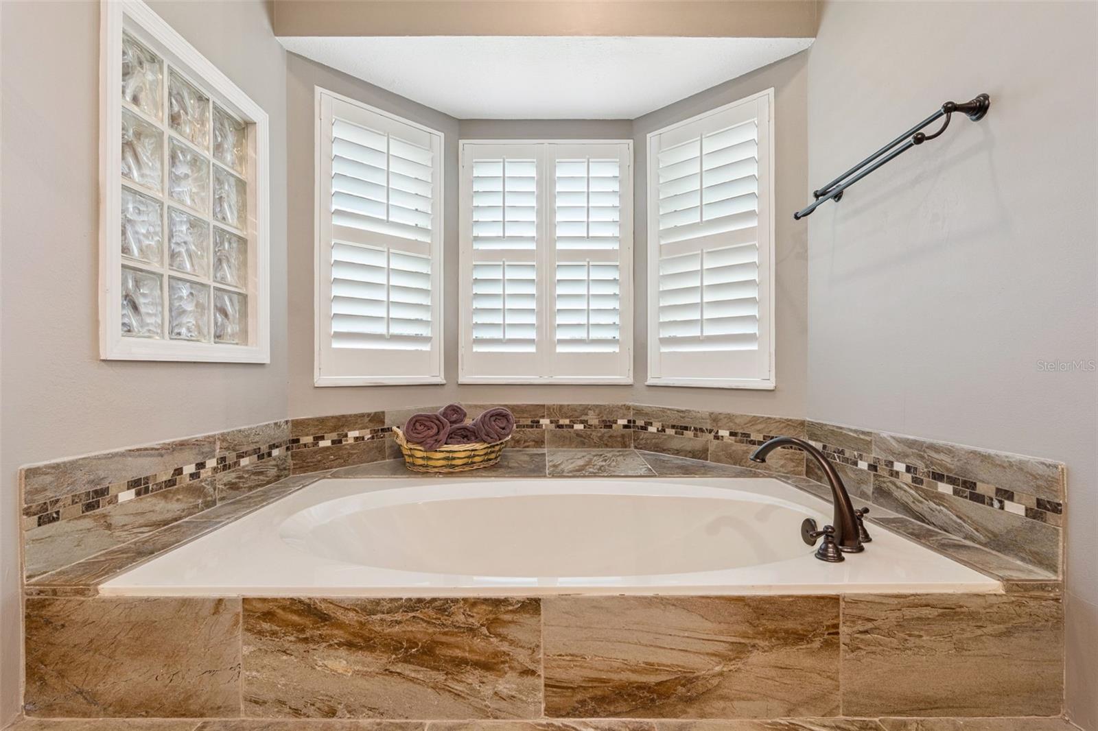 Image 33 of 61 For 441 Wild Oak Circle