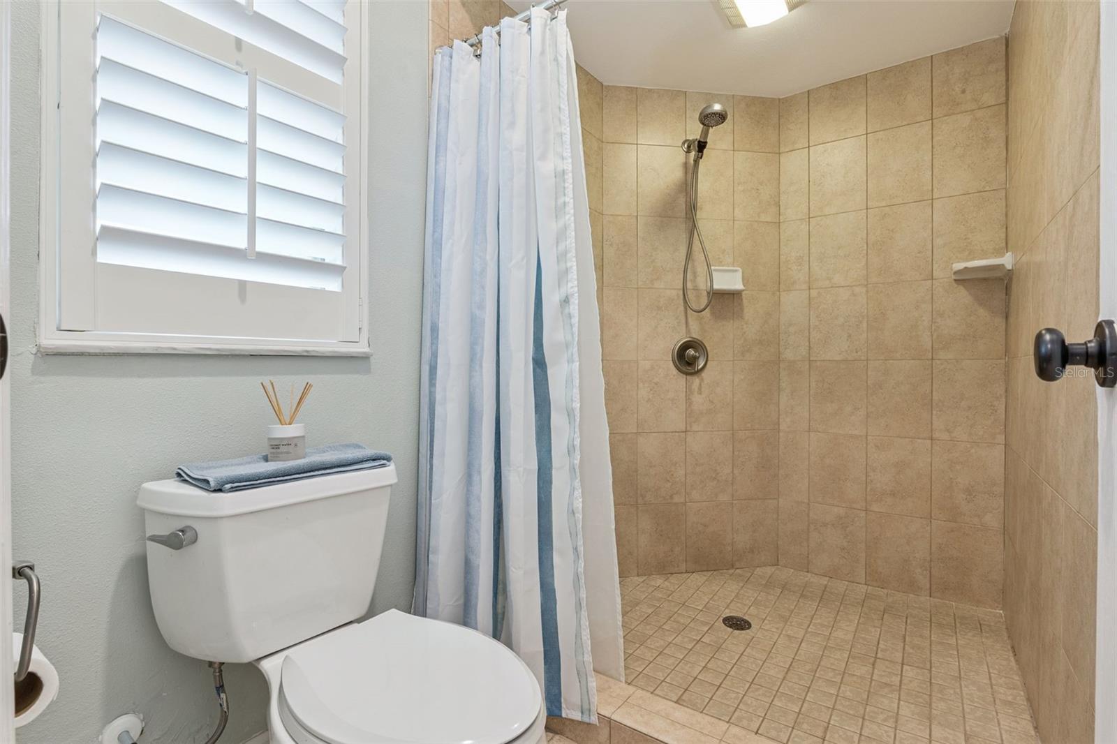 Image 38 of 61 For 441 Wild Oak Circle