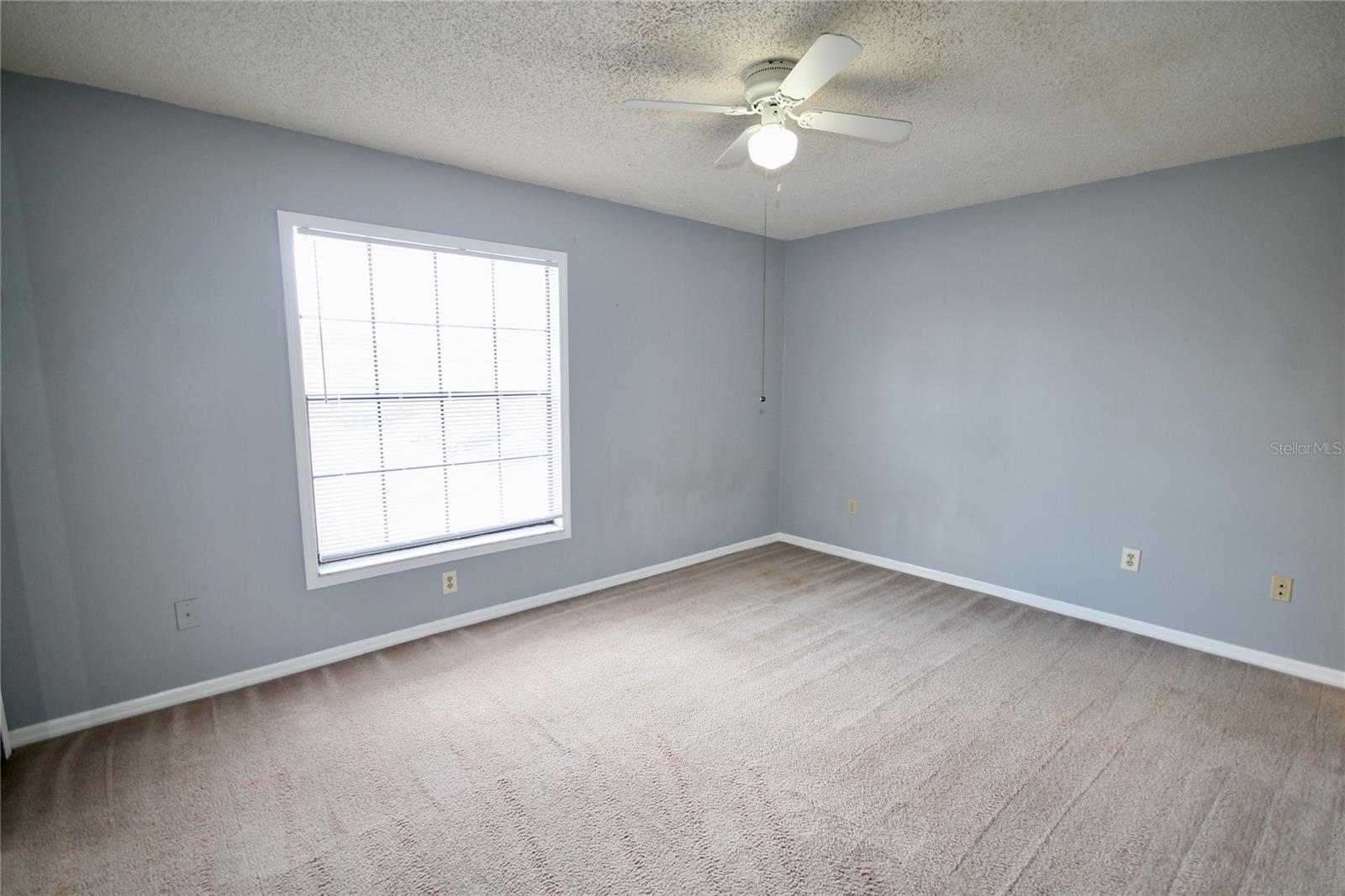 Image 13 of 25 For 3283 Oak Lake Place 127