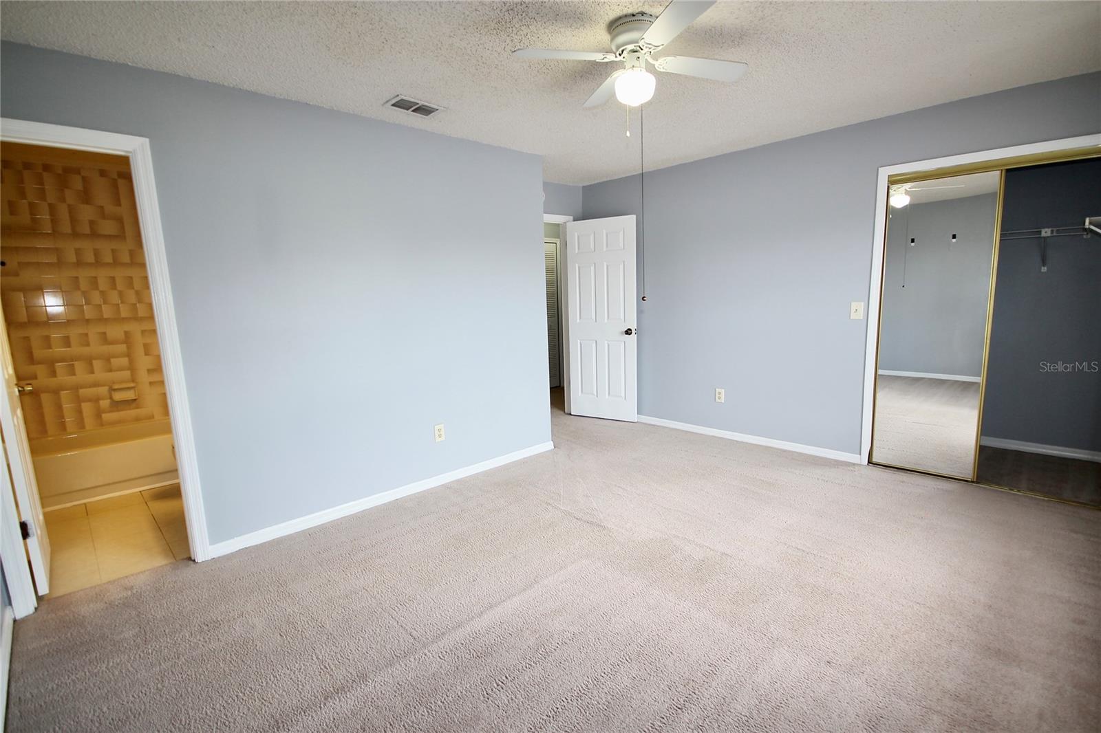 Image 14 of 25 For 3283 Oak Lake Place 127