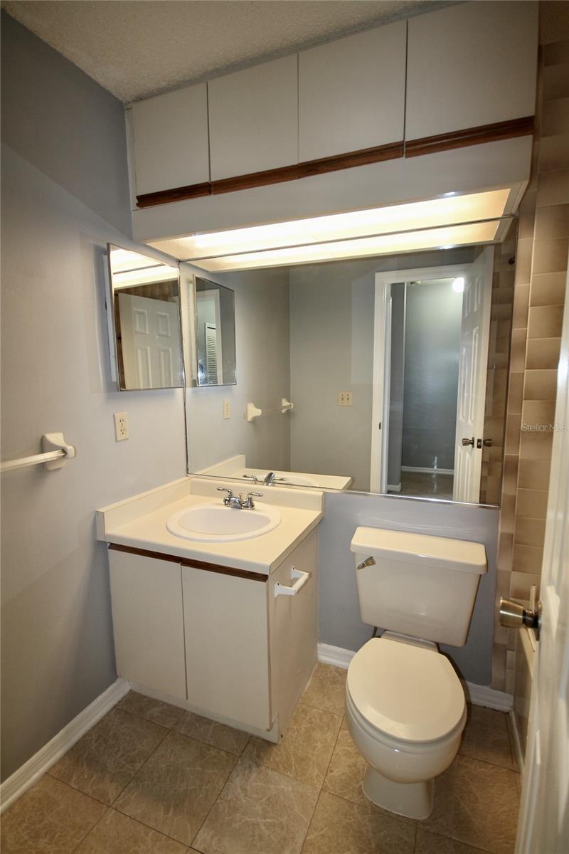 Image 19 of 25 For 3283 Oak Lake Place 127