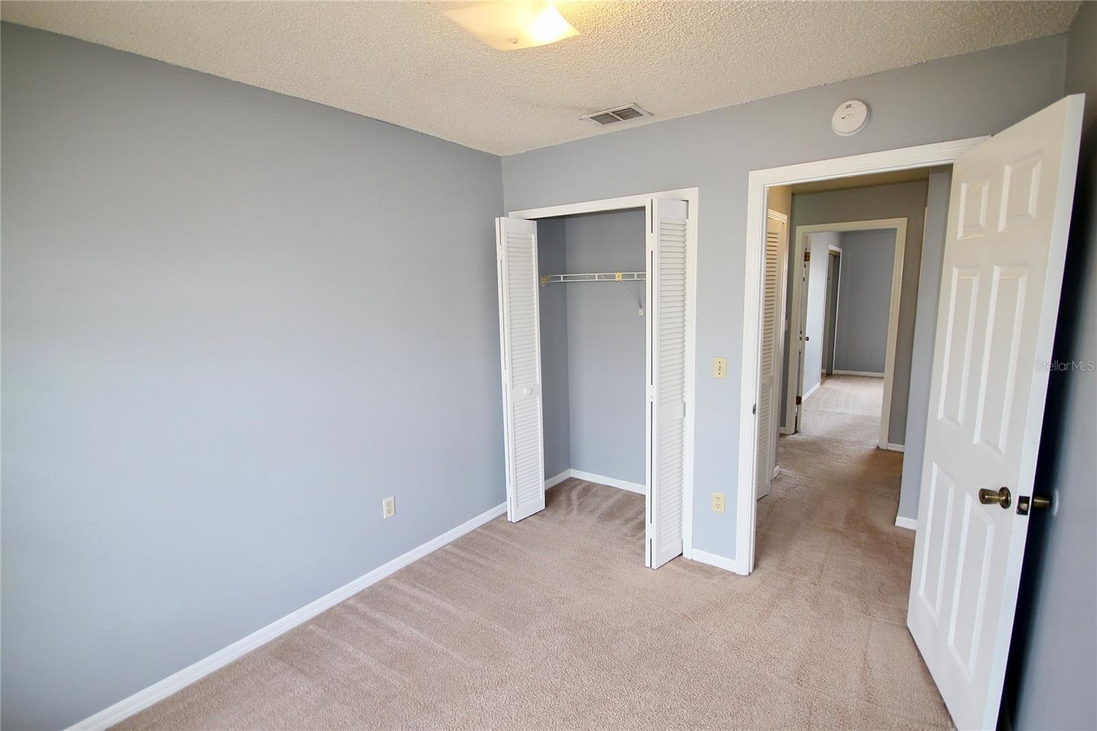Image 21 of 25 For 3283 Oak Lake Place 127