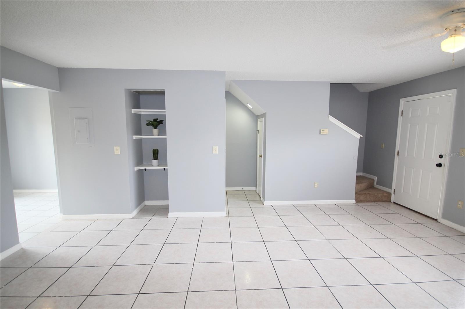 Image 4 of 25 For 3283 Oak Lake Place 127