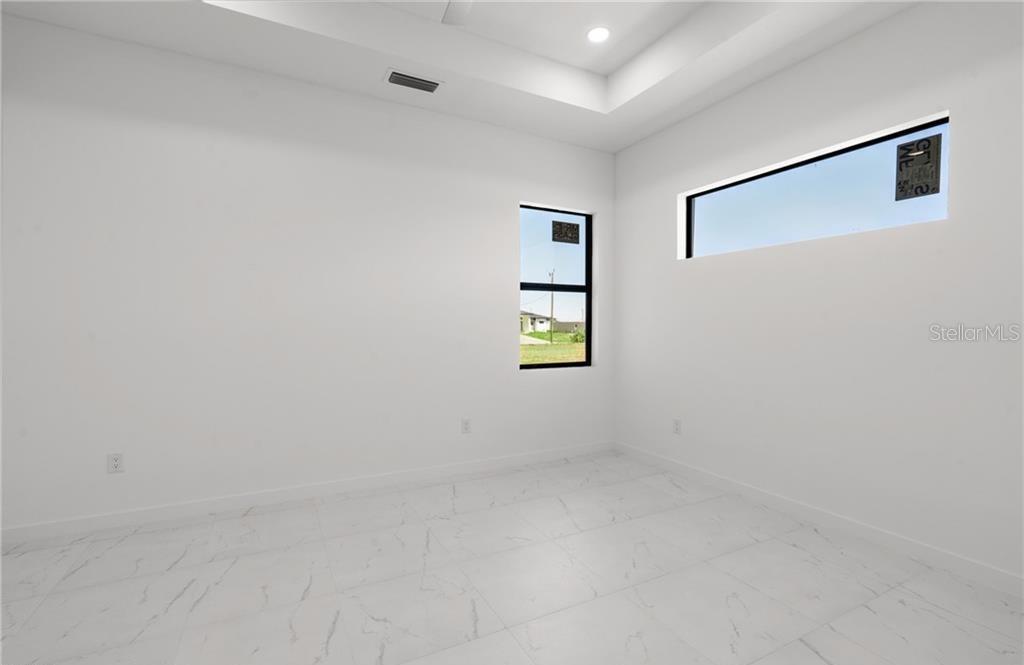 Image 19 of 36 For 4105 38th Terrace