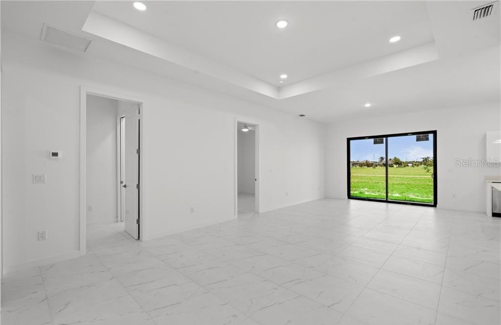 Image 5 of 36 For 4105 38th Terrace