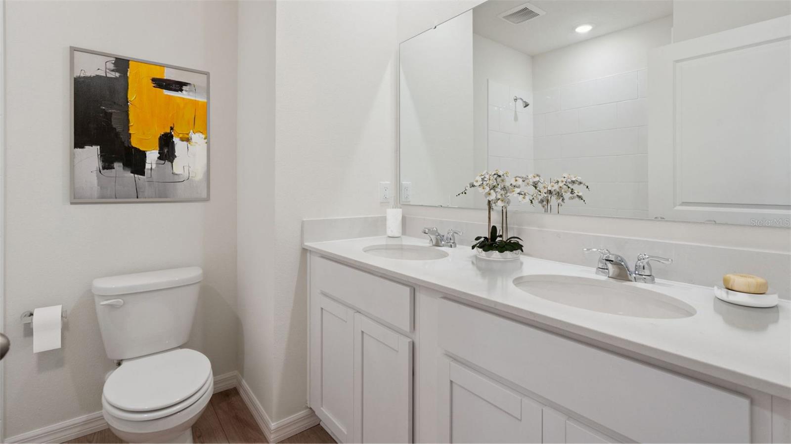 Image 10 of 12 For 1352 Fountain View Street