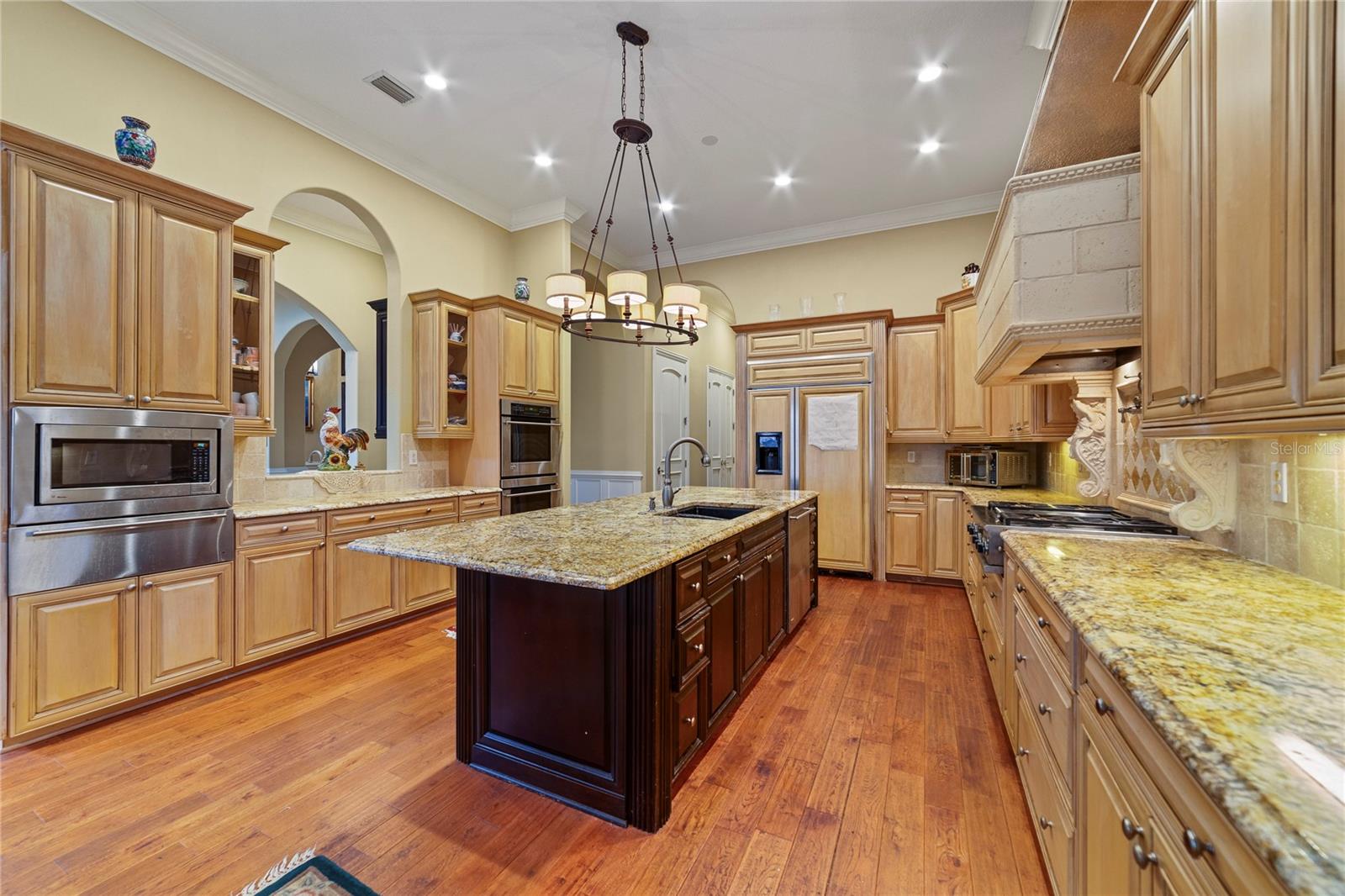 Image 7 of 40 For 9226 Bayway Drive