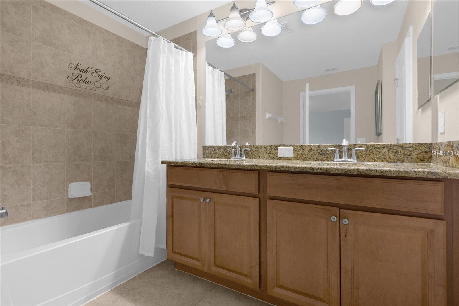 Image 21 of 30 For 2935 Buccaneer Palm Road