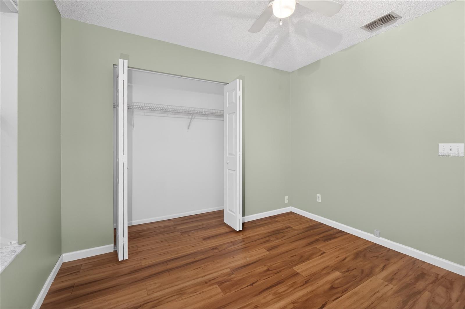 Image 10 of 27 For 861 Blackgum Court