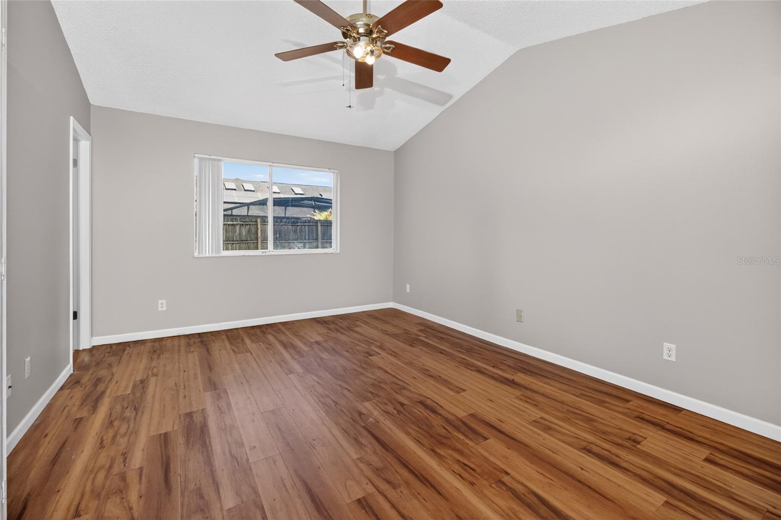Image 11 of 27 For 861 Blackgum Court