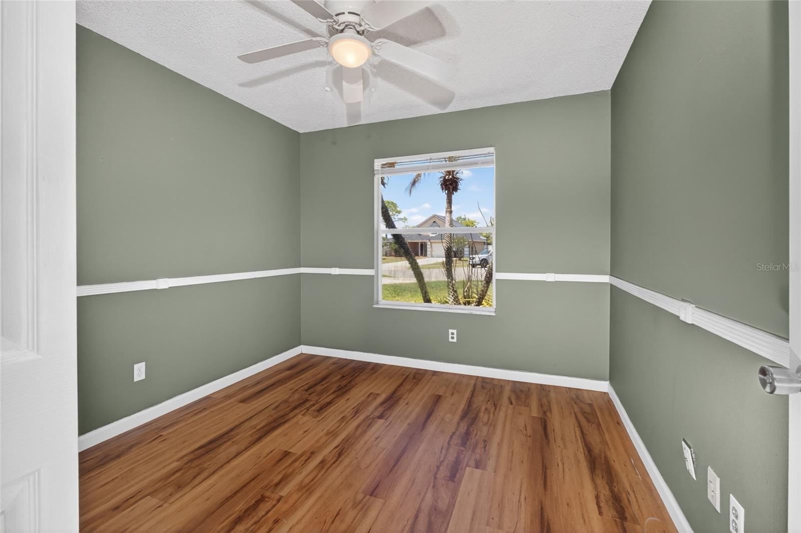 Image 5 of 27 For 861 Blackgum Court