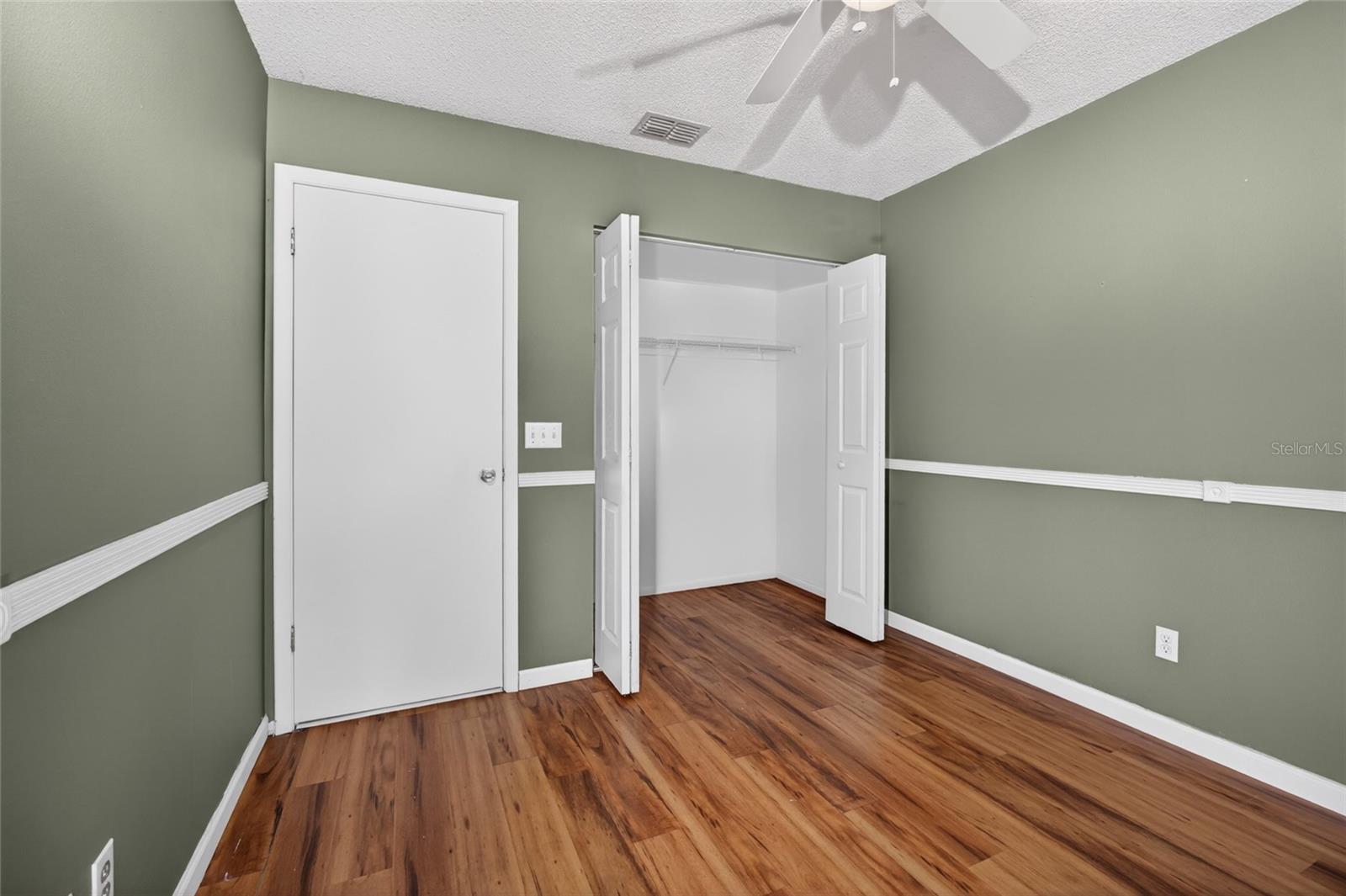 Image 6 of 27 For 861 Blackgum Court