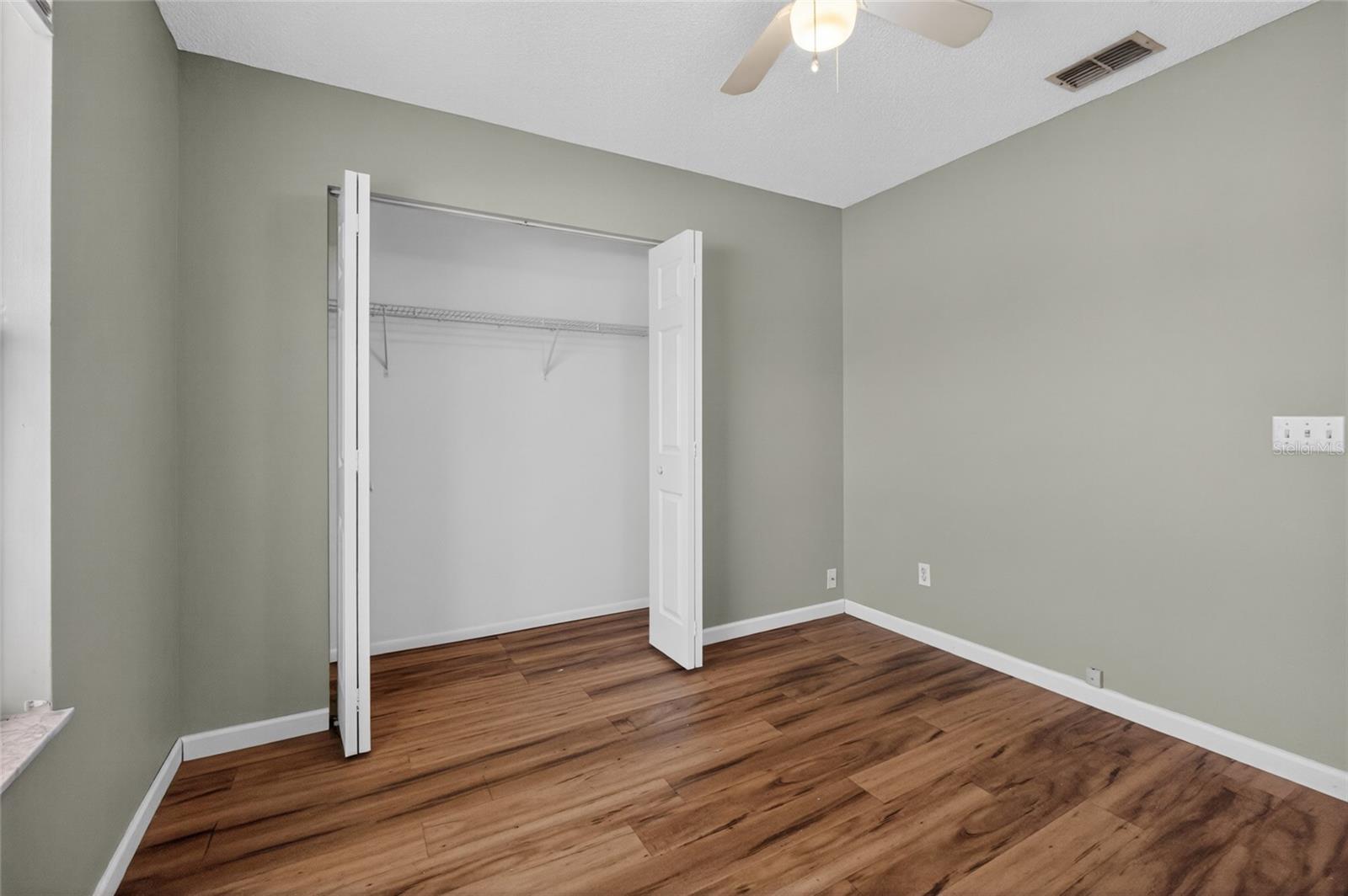 Image 9 of 27 For 861 Blackgum Court