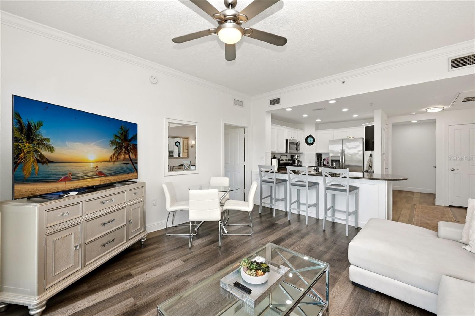 Image 19 of 46 For 7603 Heritage Crossing Way 102