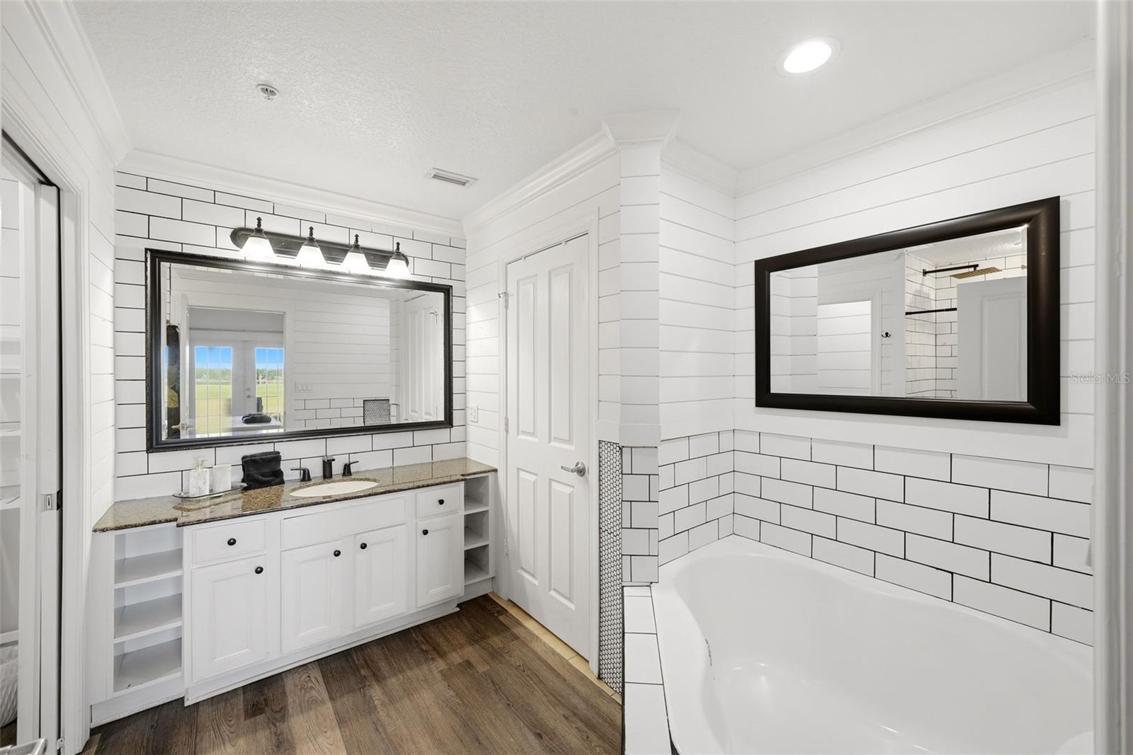 Image 22 of 46 For 7603 Heritage Crossing Way 102