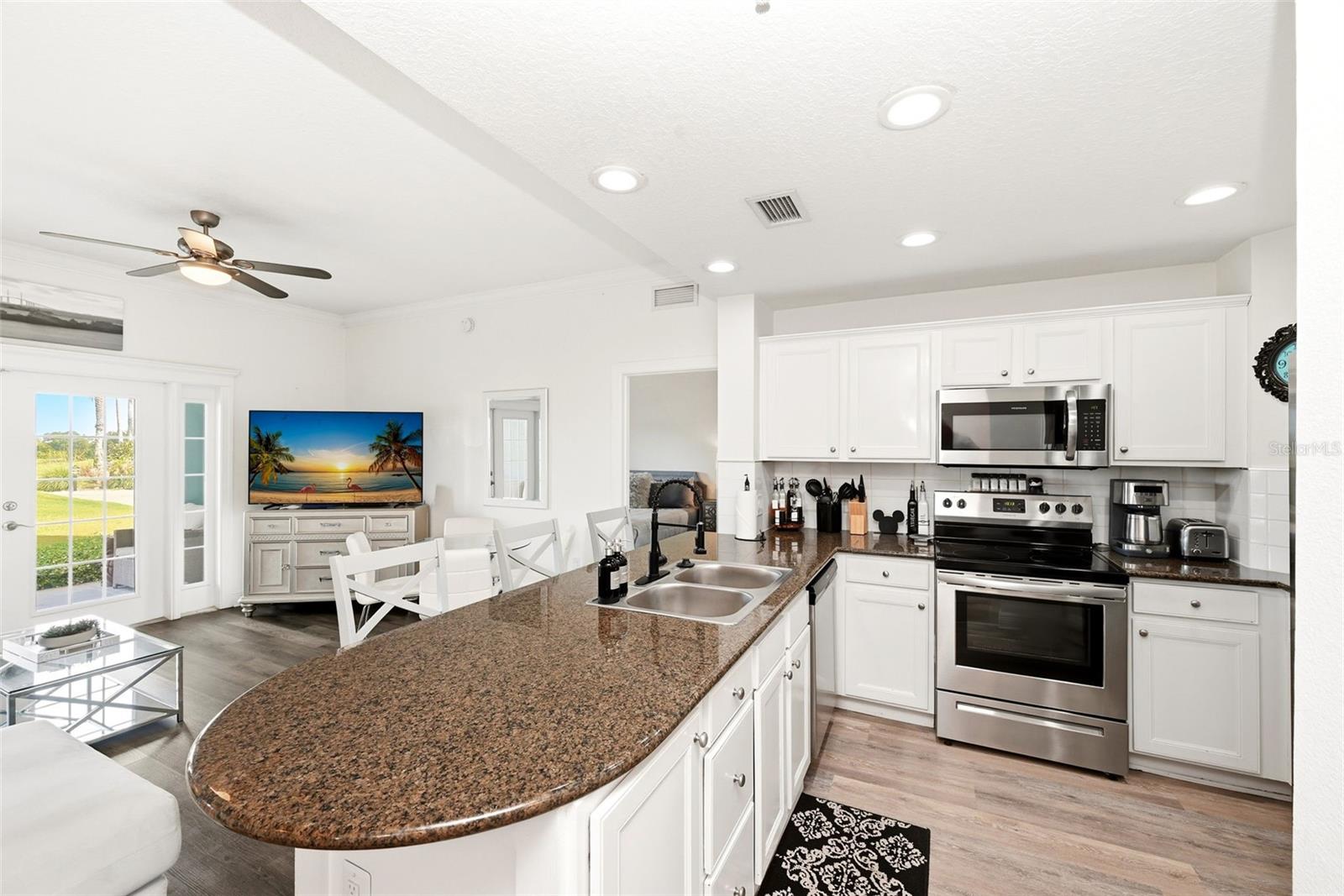 Image 7 of 46 For 7603 Heritage Crossing Way 102