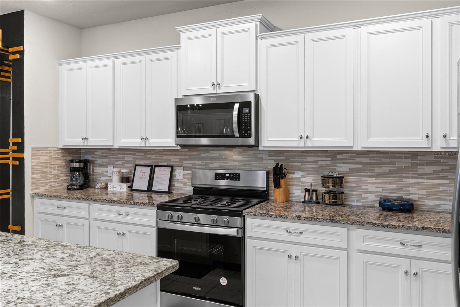 Image 15 of 49 For 7614 Oak Spring Lane