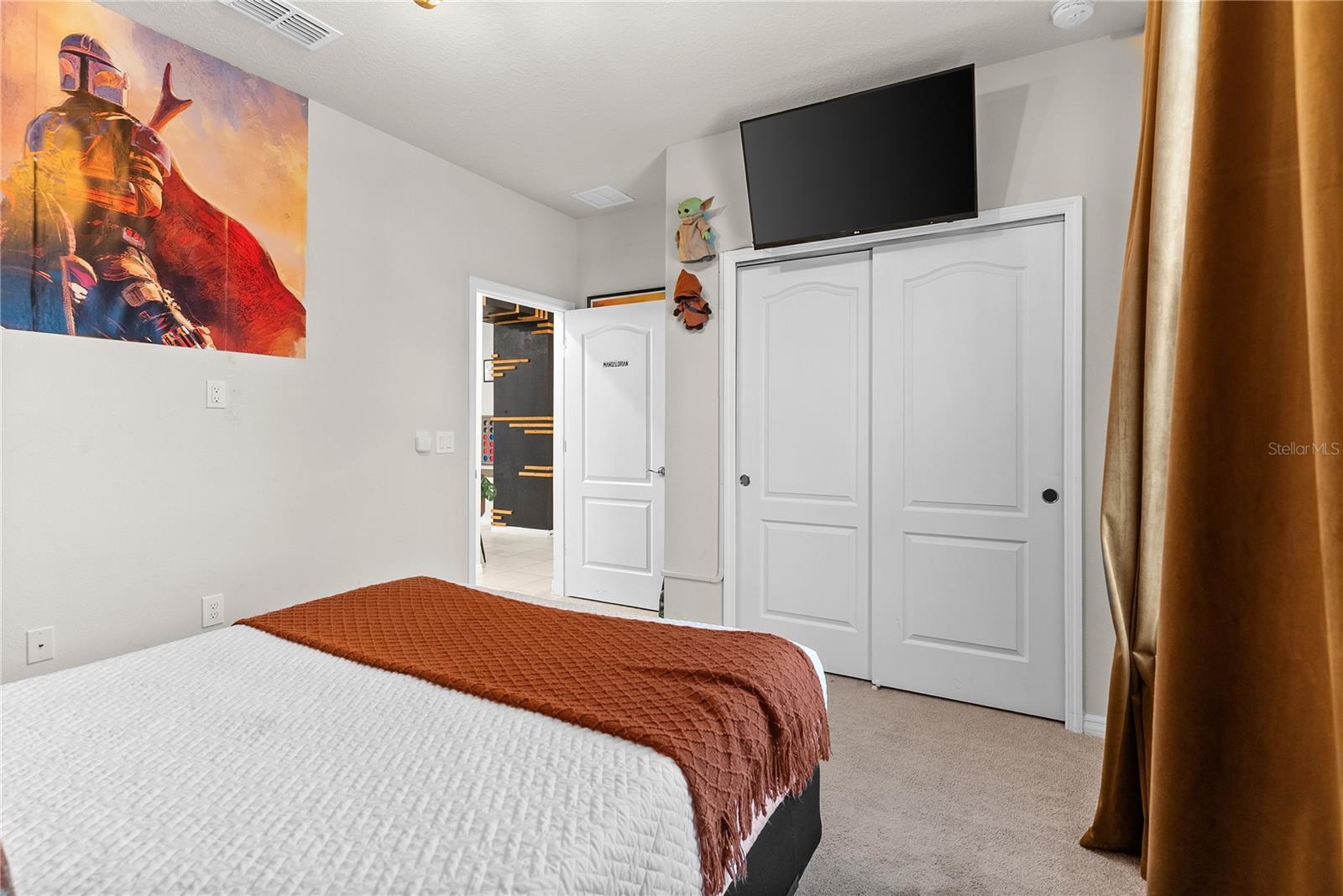 Image 20 of 49 For 7614 Oak Spring Lane