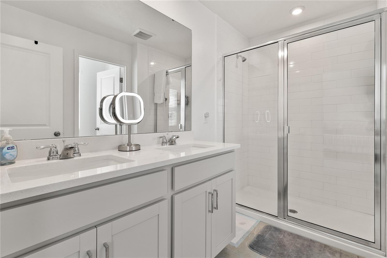 Image 17 of 20 For 11356 Sunsail Avenue