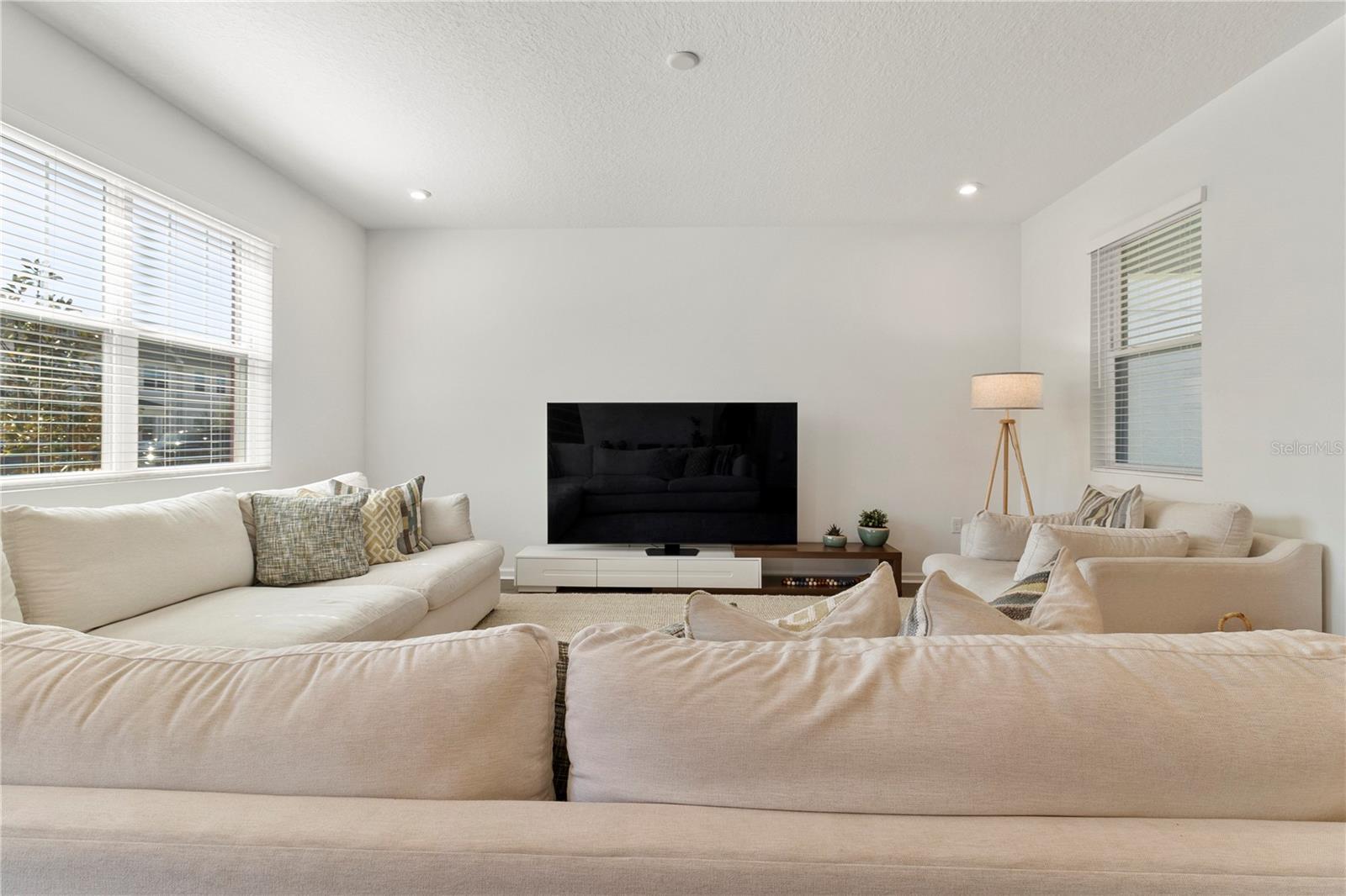 Image 4 of 20 For 11356 Sunsail Avenue