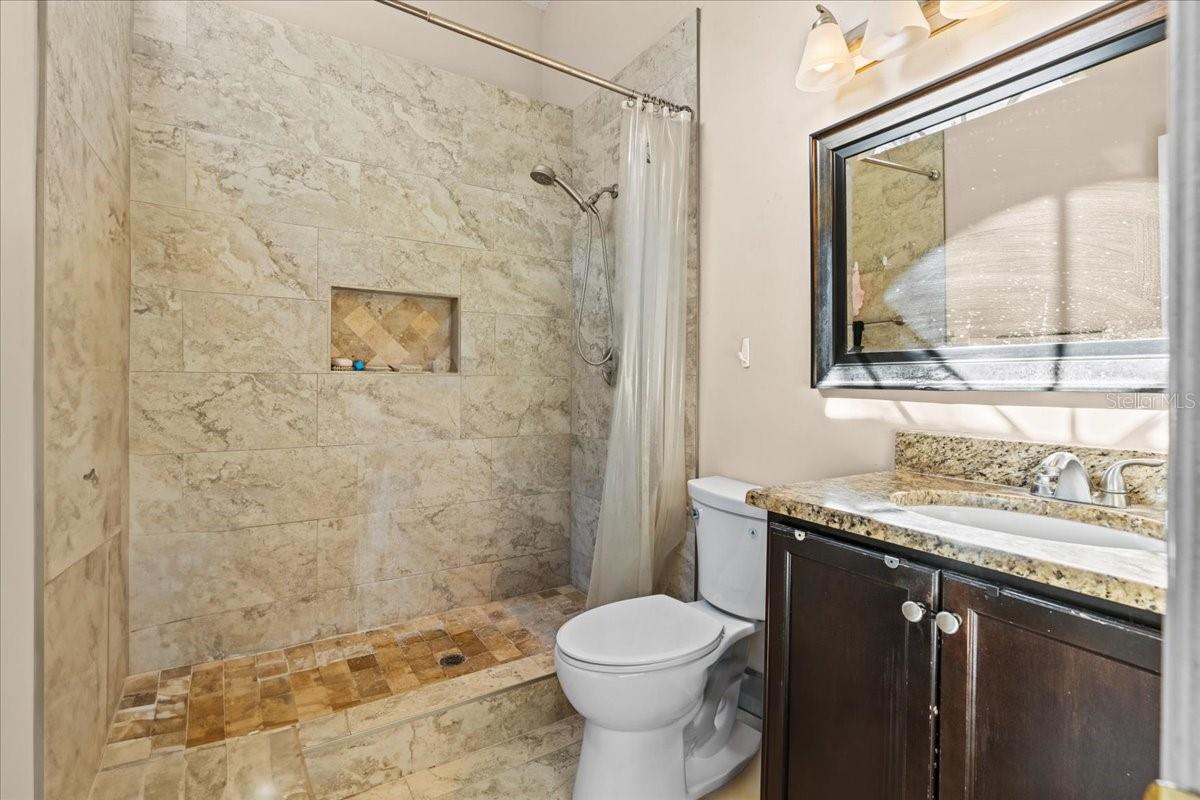 Image 15 of 32 For 5990 Braemar Place 106