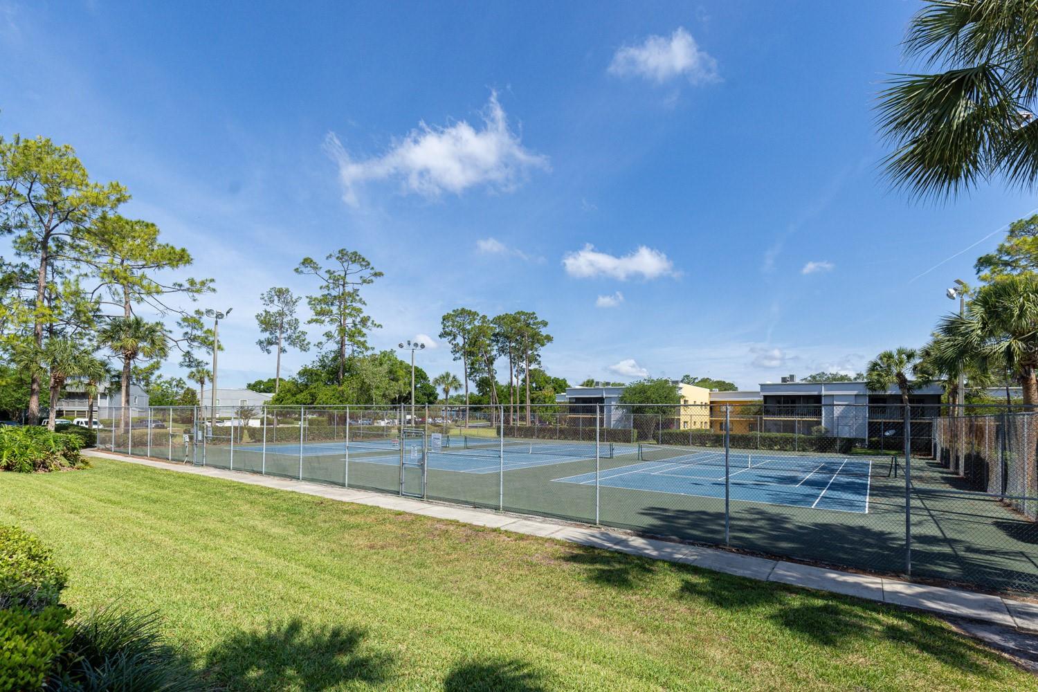 Image 25 of 32 For 5990 Braemar Place 106