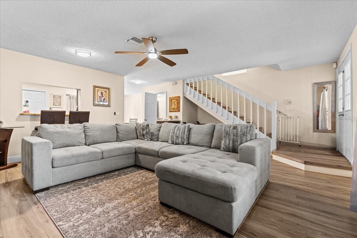 Image 4 of 32 For 5990 Braemar Place 106