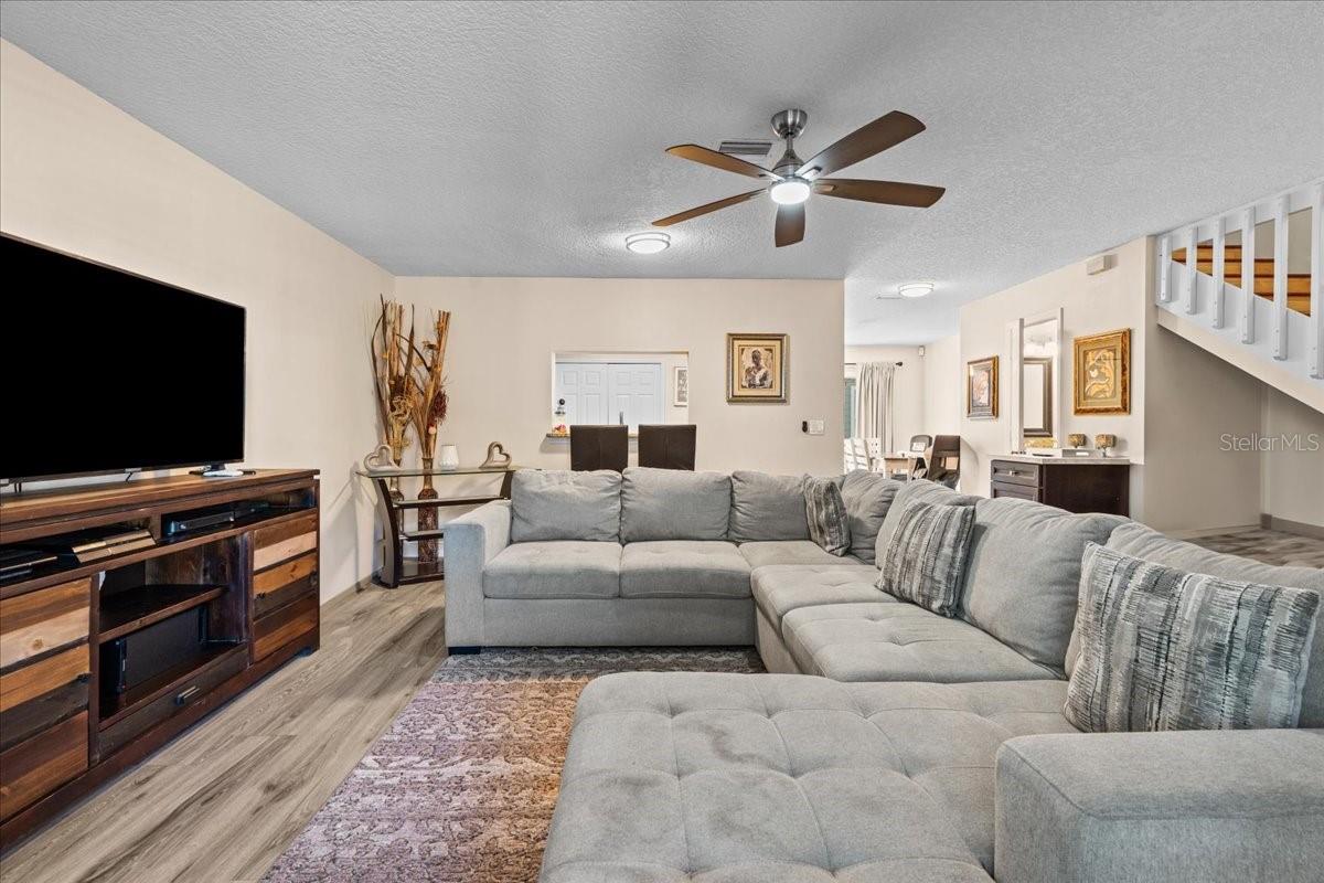 Image 5 of 32 For 5990 Braemar Place 106