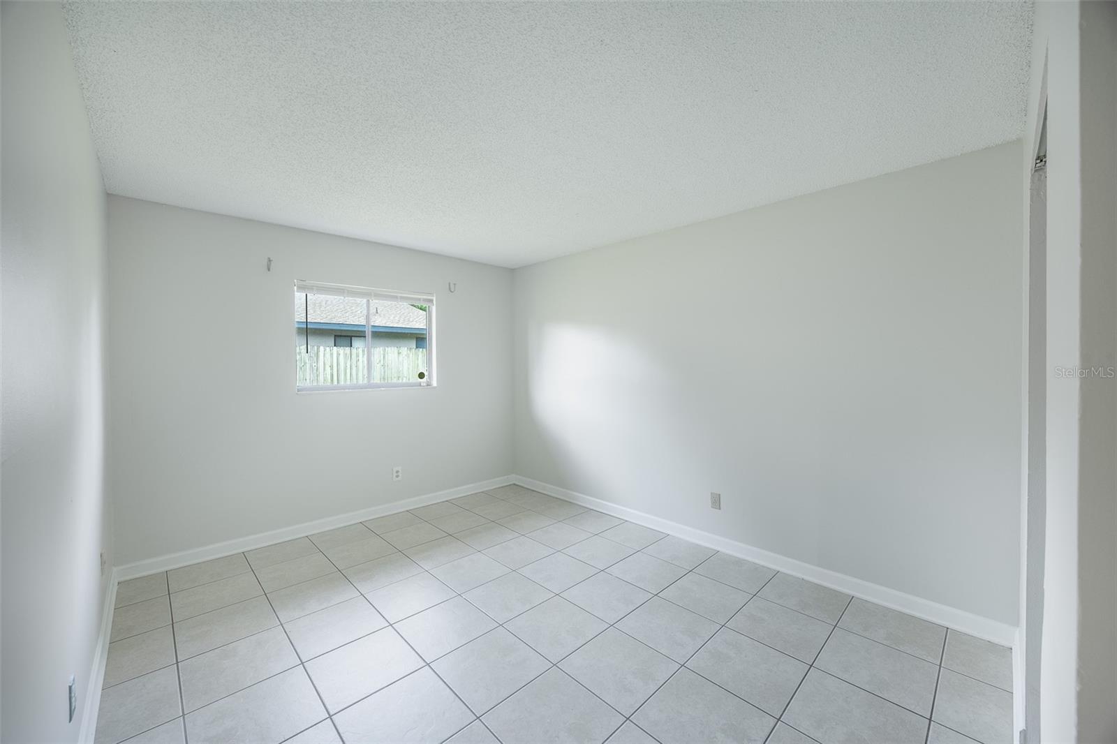 Image 10 of 10 For 605 Northlake Boulevard 31