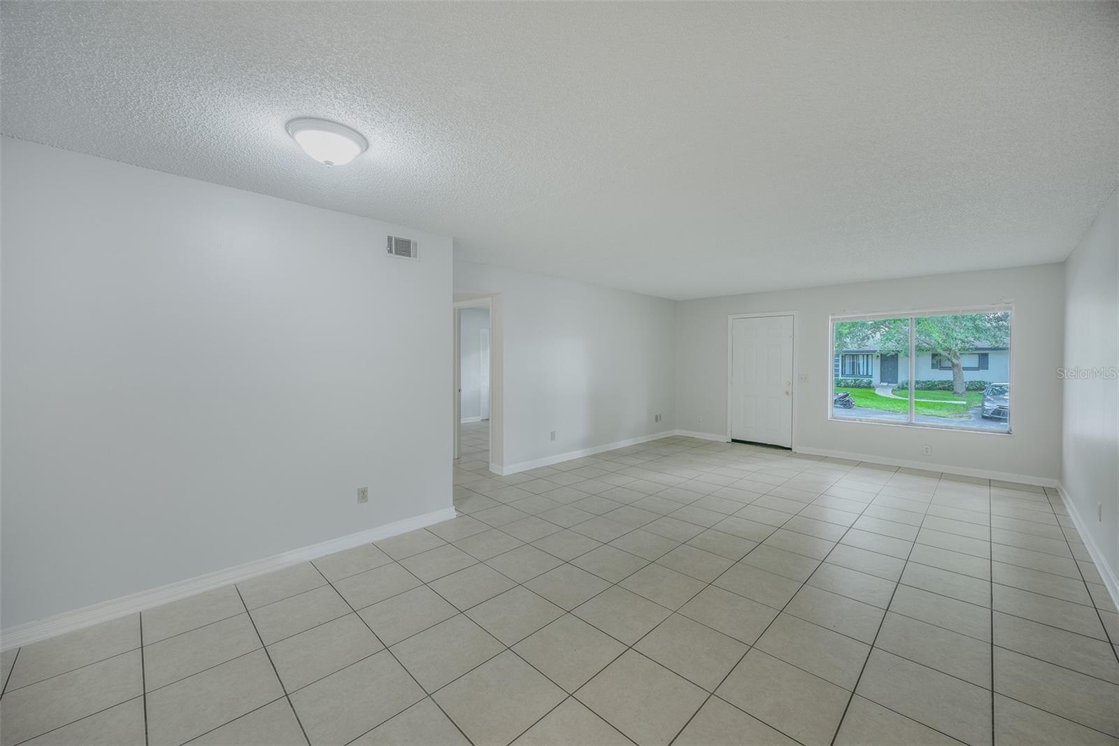 Image 2 of 10 For 605 Northlake Boulevard 31