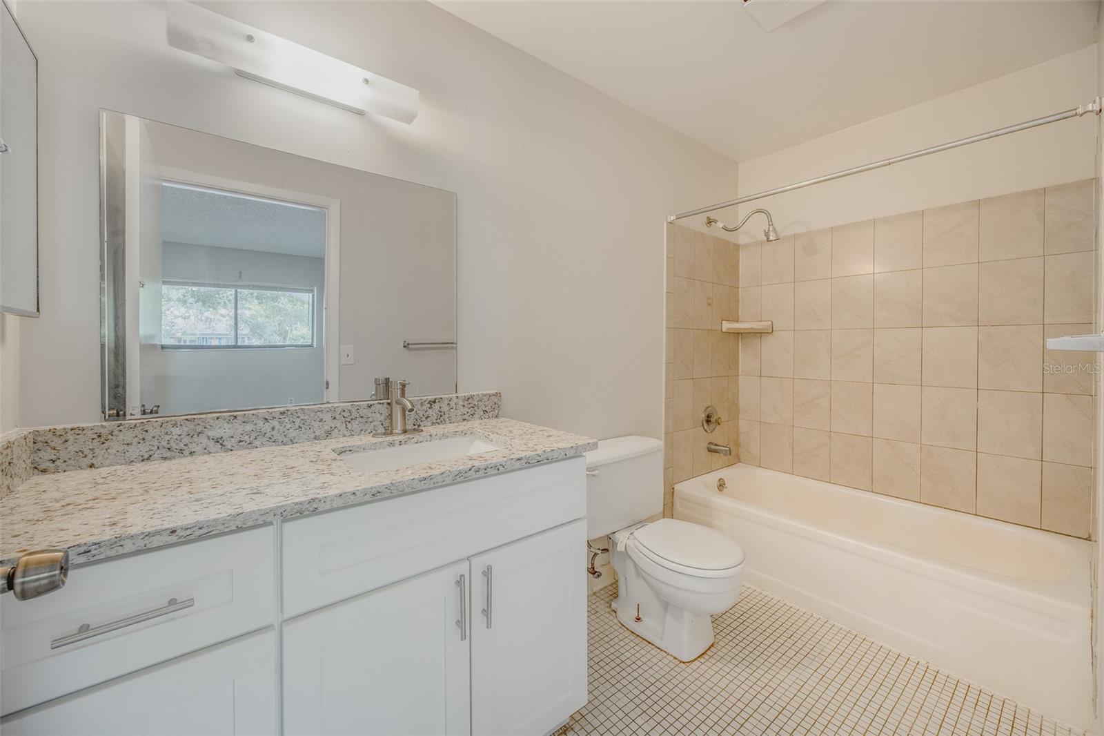 Image 7 of 10 For 605 Northlake Boulevard 31