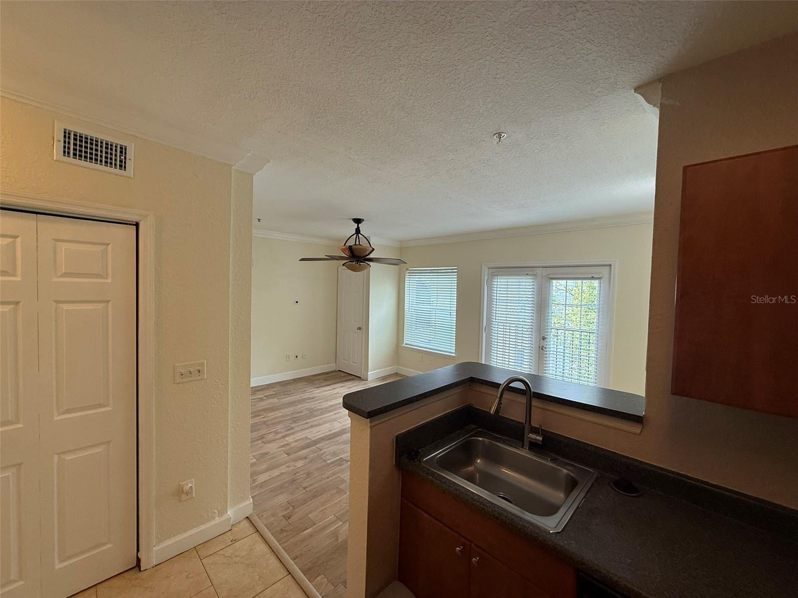 Image 5 of 17 For 304 South Street 5024