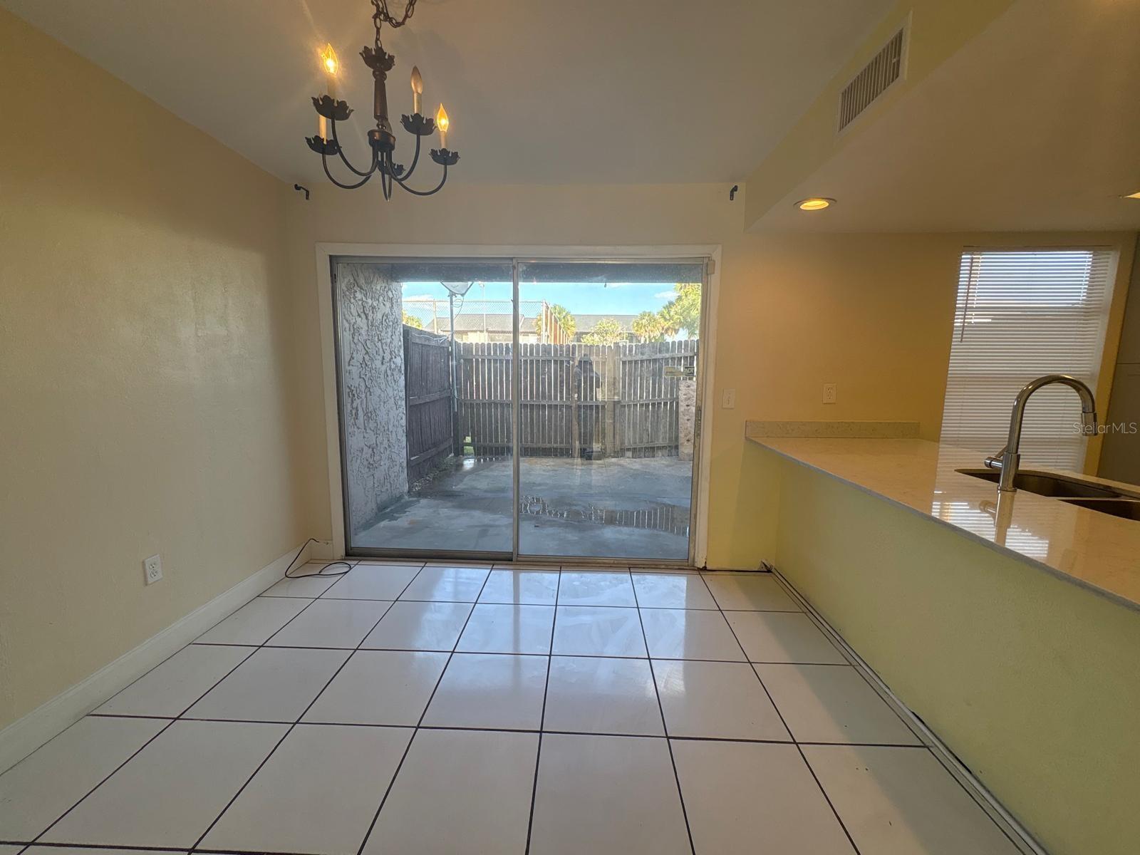 Image 21 of 60 For 4033 Henley Road 1707