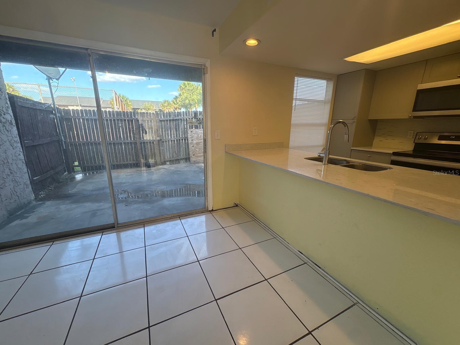 Image 23 of 60 For 4033 Henley Road 1707