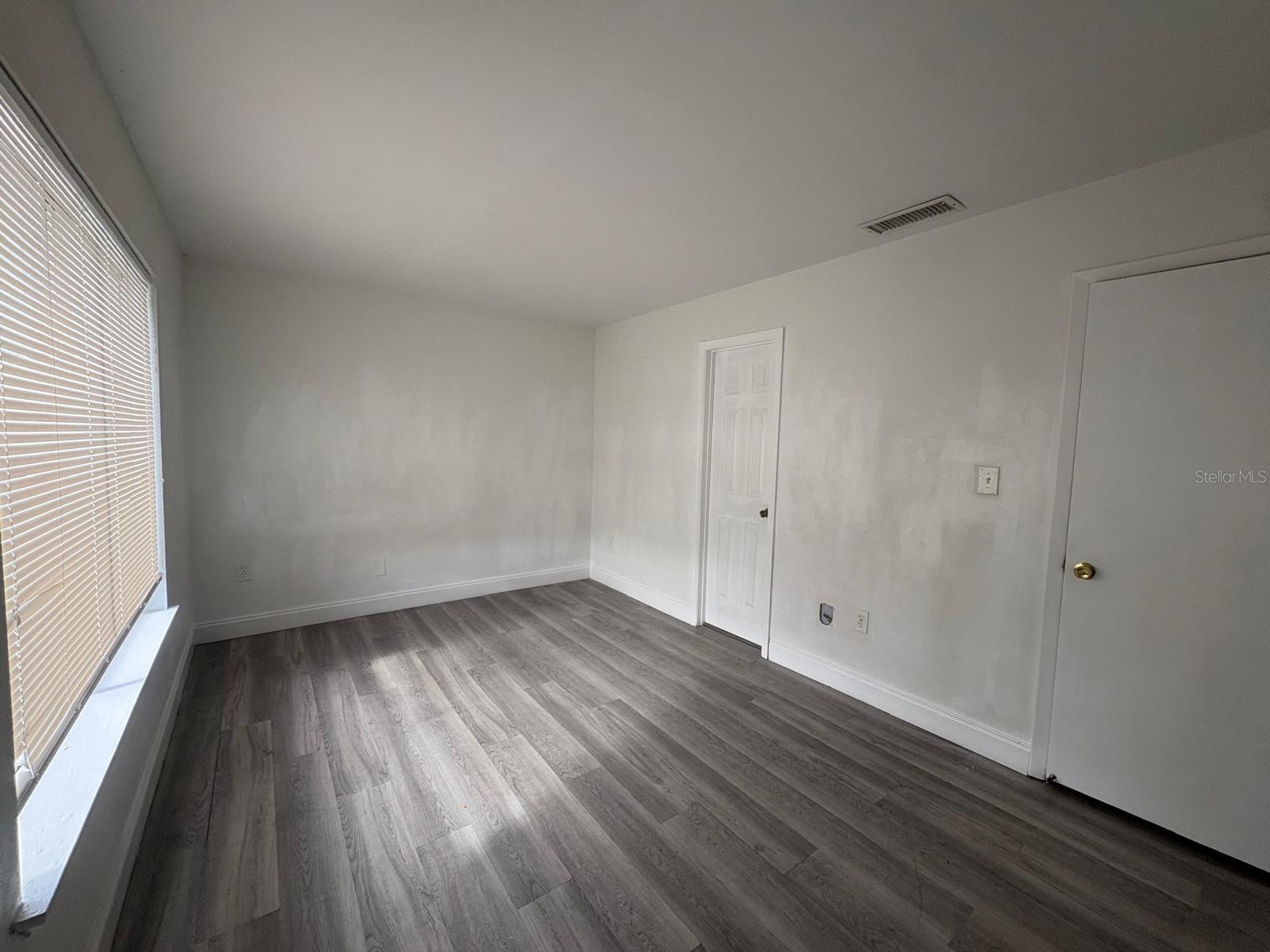 Image 50 of 60 For 4033 Henley Road 1707