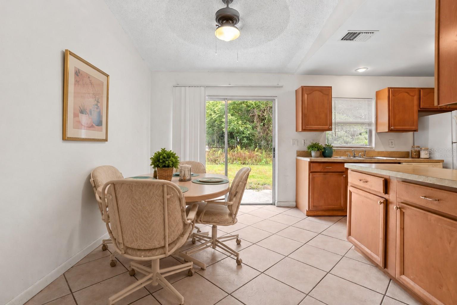 Image 11 of 26 For 1921 Bonneville Drive