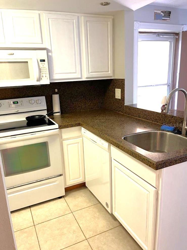Image 8 of 36 For 596 Orange Drive 150