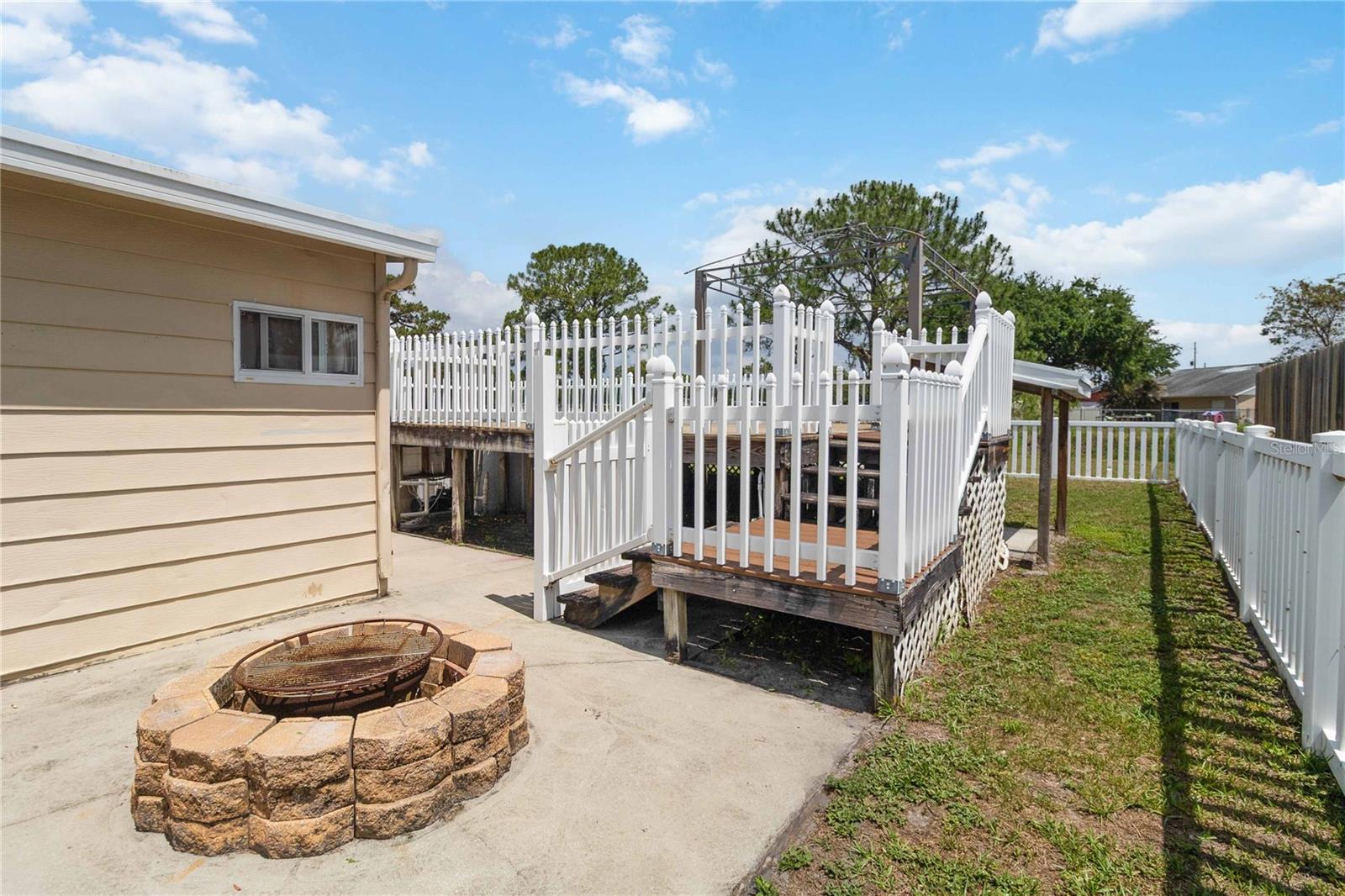 Image 16 of 19 For 2030 Crystal Lane