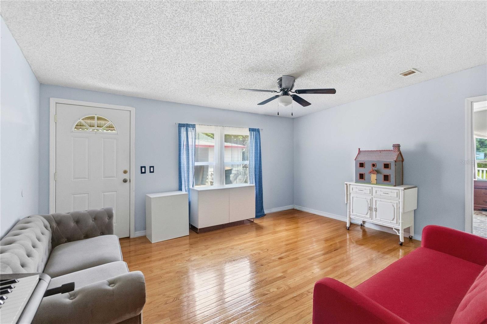 Image 8 of 19 For 2030 Crystal Lane