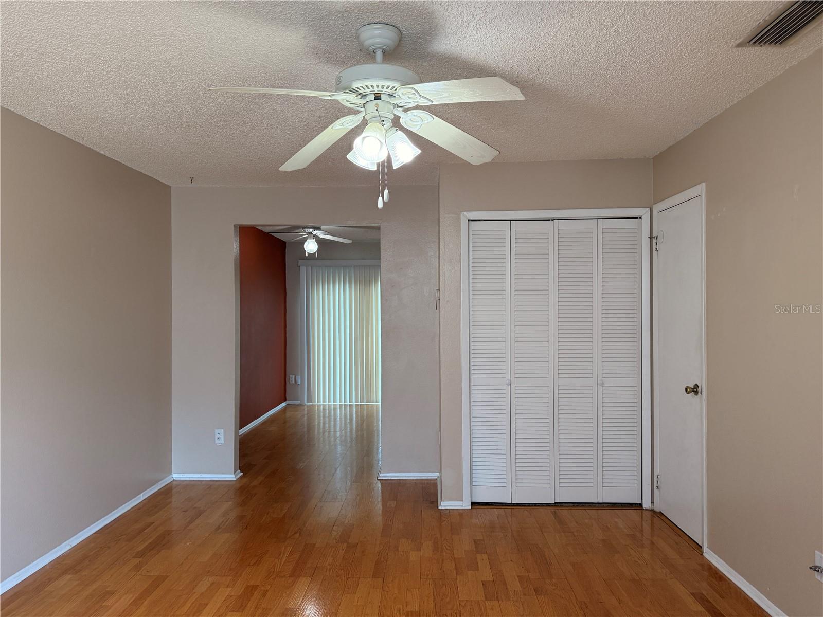 Image 4 of 23 For 1305 Park Villa Place